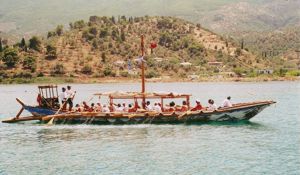 Enjoy beautiful and deserted beaches as you explore the Greeks islands with Greek Sails