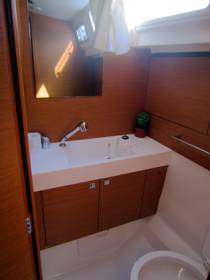 The 469 has four toilet/wc (heads)