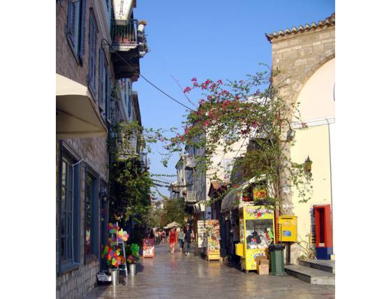 Sailing holiday locations in Greece: Navpl&iacute;on is full is small streets filled with shops and resturants